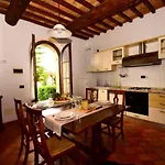 Le Rocche Di 4* Valiano