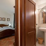 Le Rocche Di Lejlighedshotel Valiano