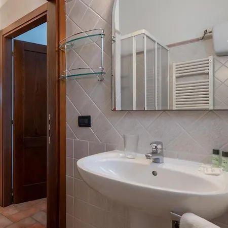Aparthotel Le Rocche Di Valiano