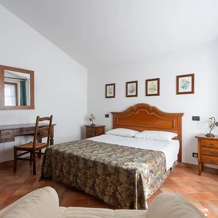 Aparthotel Le Rocche Di